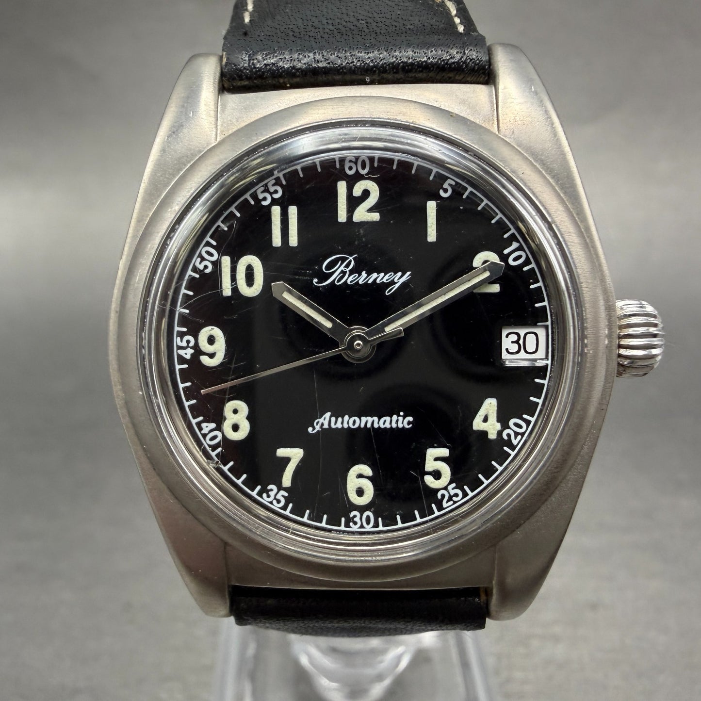 Berney Military Automatic watch Men 32mm Black Dial Steel Date Round Runs Swiss0