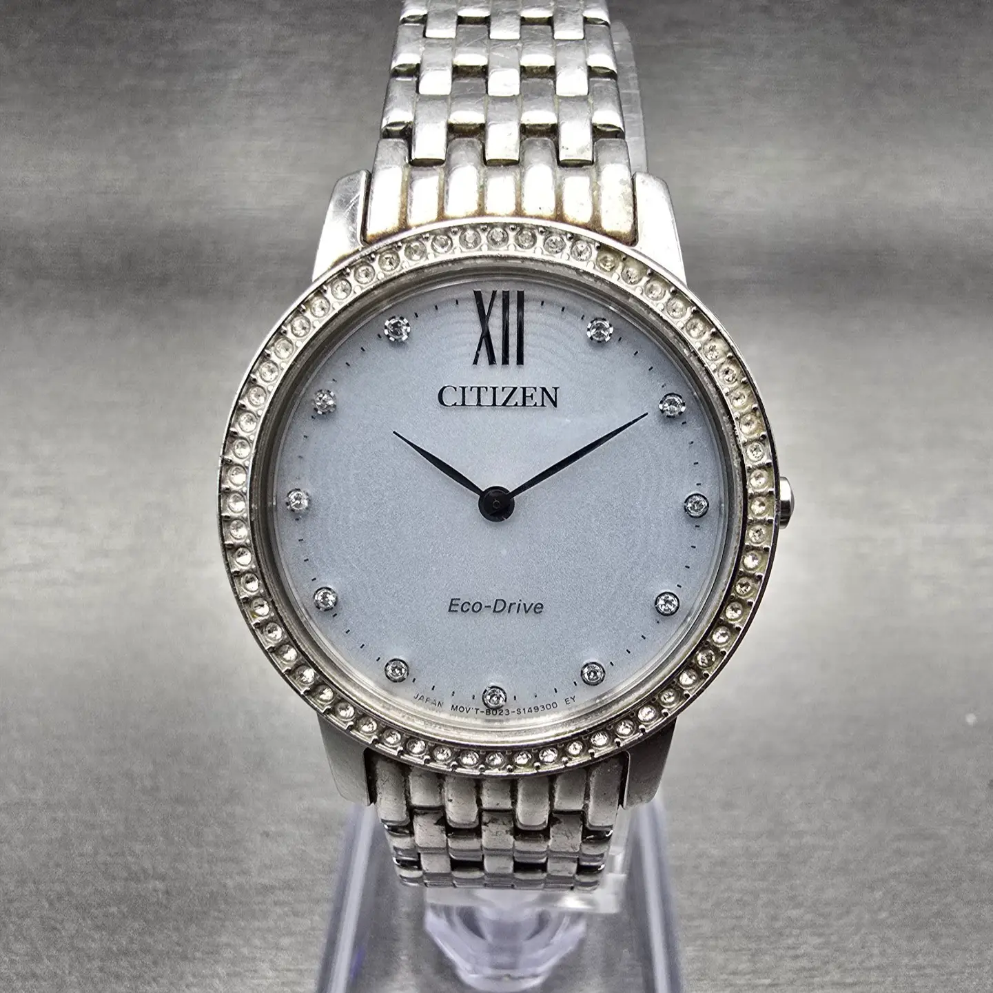 Citizen Eco-Drive Watch Women 30mm White Dial Silver Gemmed B023-R014676 Works0