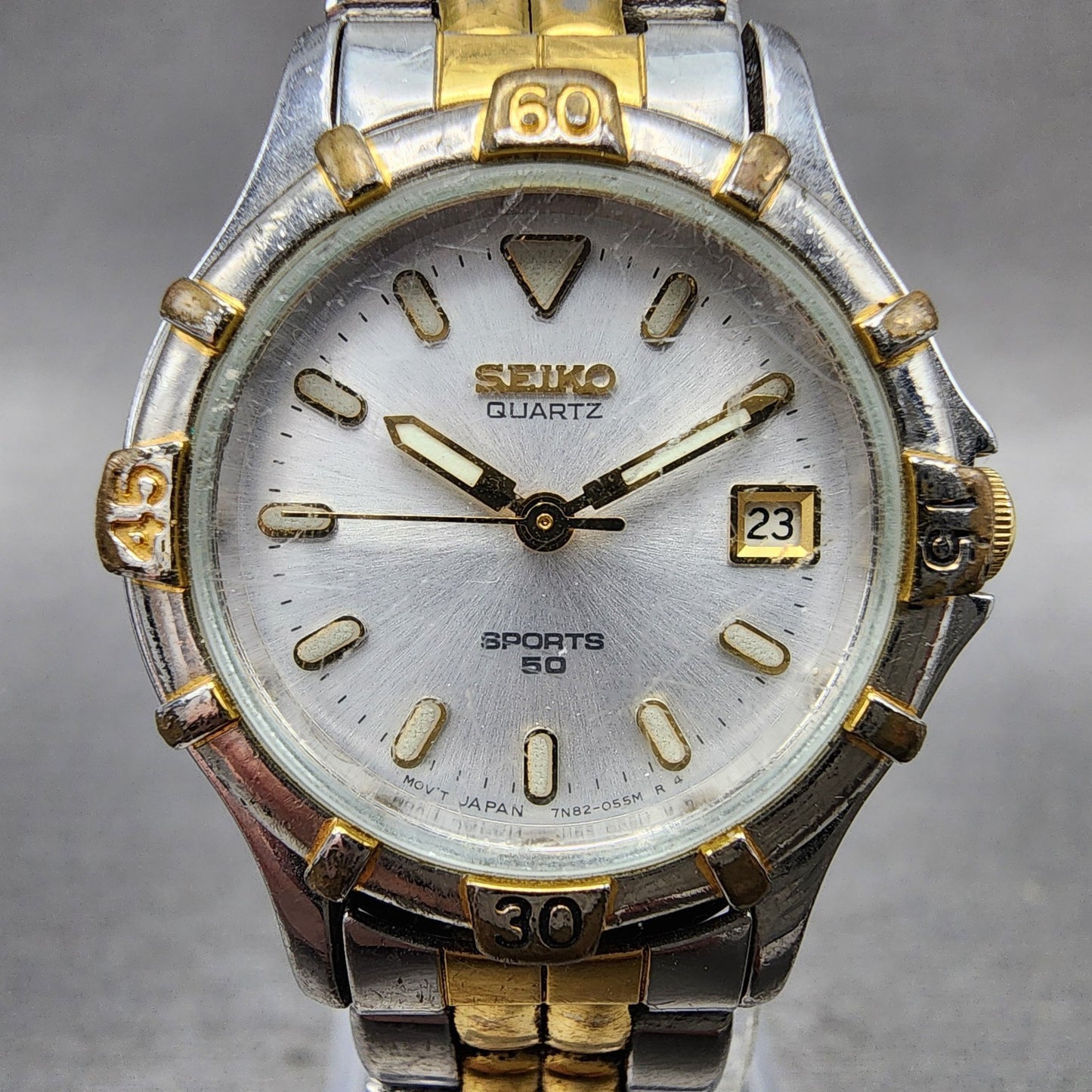 Seiko Sports 50 Watch Women 25mm Silver Dial Two ToneRound 7N820261 New Battery1