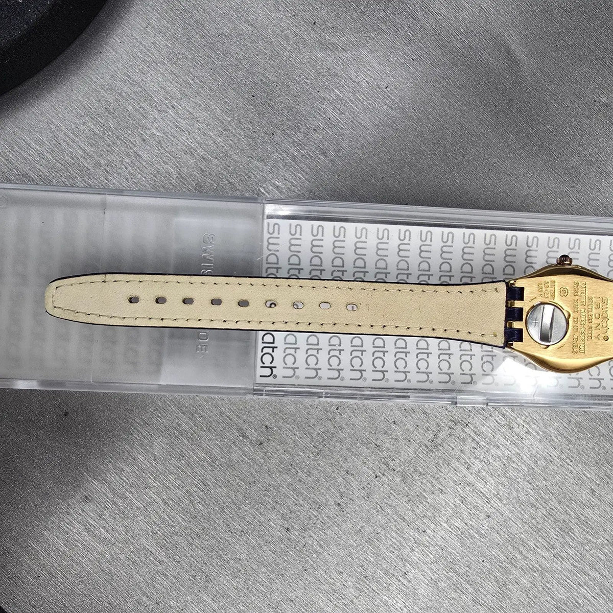 Swatch Irony Jenaye Watch Women 24mm Blue Dial Gold Tone Round YSG105C New Batt12