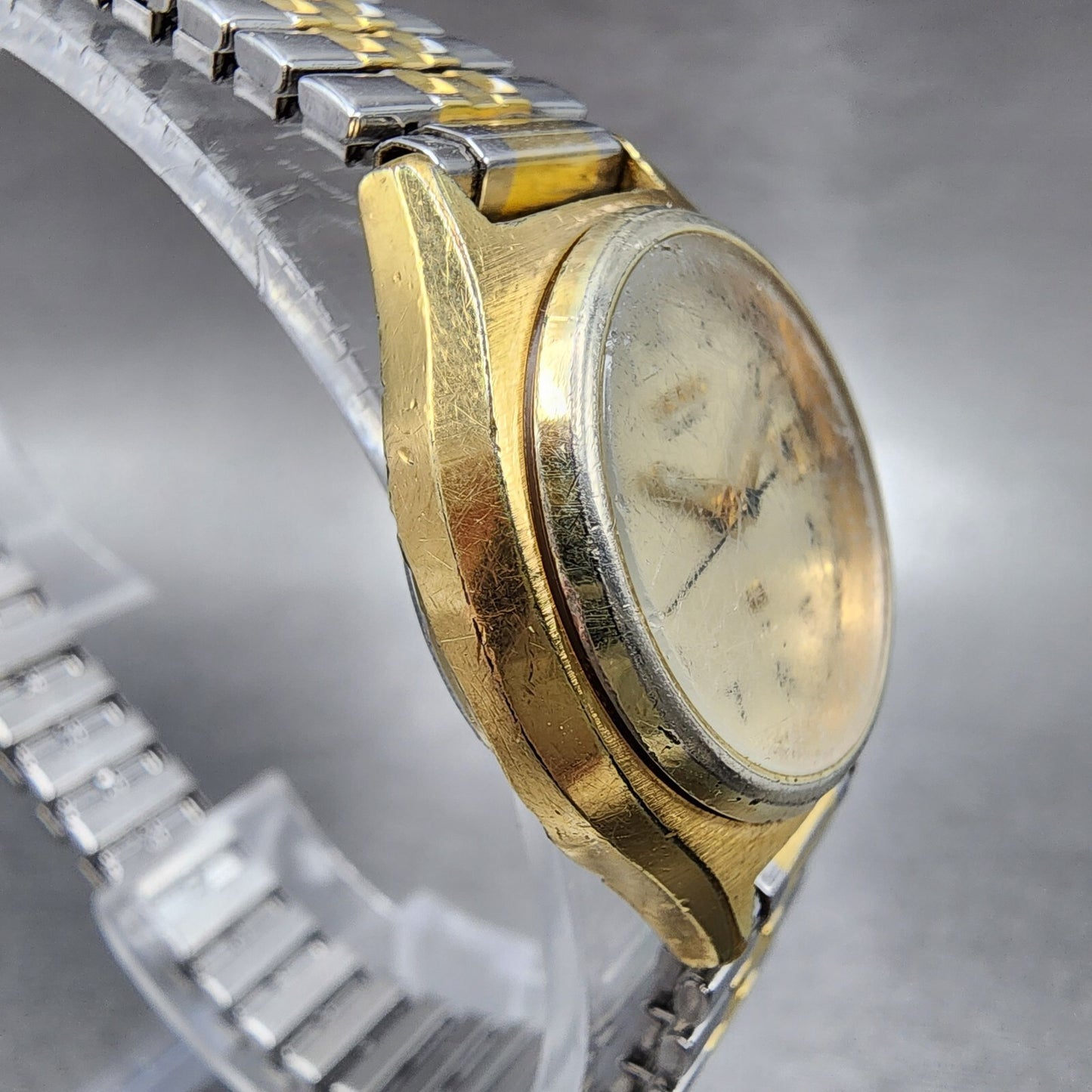 Seiko SQ Watch Women 25mm Champagne Dial Gold Tone Date Round 2622-0119 New Bat