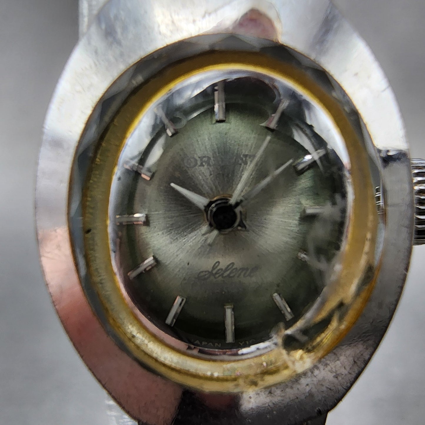 Orient Watch Women 17mm Green Dial Silver Tone Oval Manual Wind Runs Vintage1