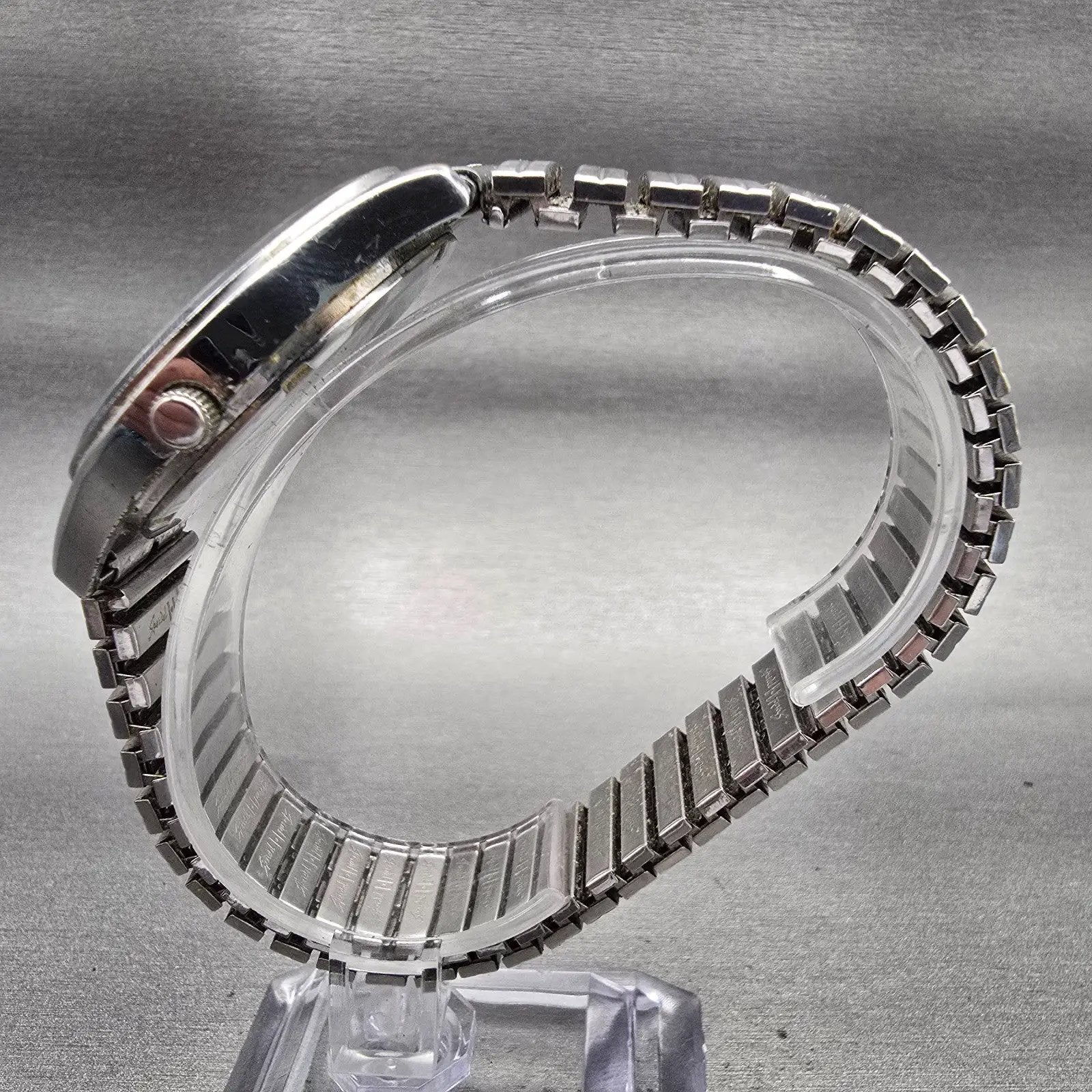 Seiko Pulsar Watch Men 37mm Silver Dial Silver Tone Daydate VX43-X077 New Batt6