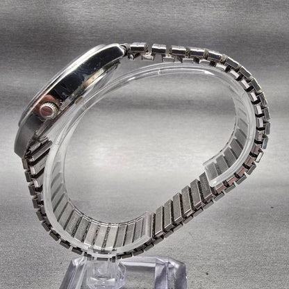 Seiko Pulsar Watch Men 37mm Silver Dial Silver Tone Daydate VX43-X077 New Batt6