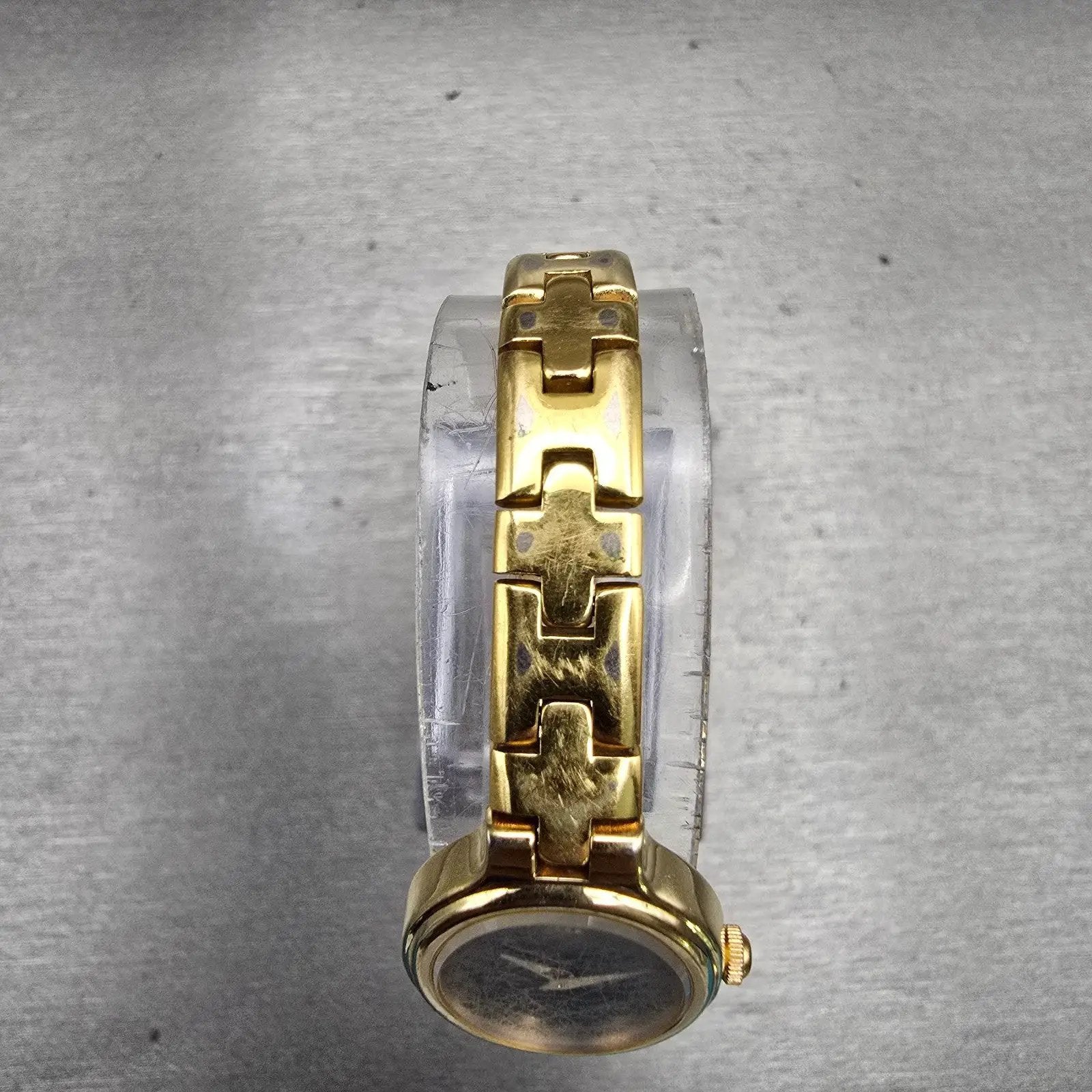 Seiko Watch Women 18mm Black Dial Gold Tone Oval 2Y00-5A90 New Battery Vintage4