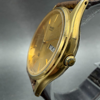 Seiko SQ Watch Men 34mm Champagne Dial Gold Tone Daydate 5Y23-7079 New Battery 52