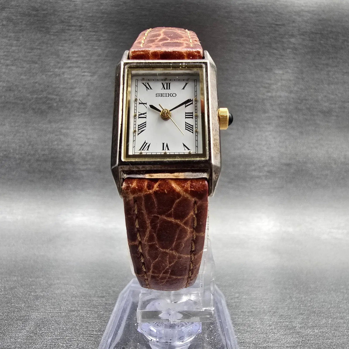 Seiko Tank Watch Women 18mm White Dial Silver Tone Rectangle V401-5689 New Batt5