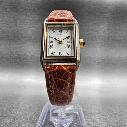 Seiko Tank Watch Women 18mm White Dial Silver Tone Rectangle V401-5689 New Batt5