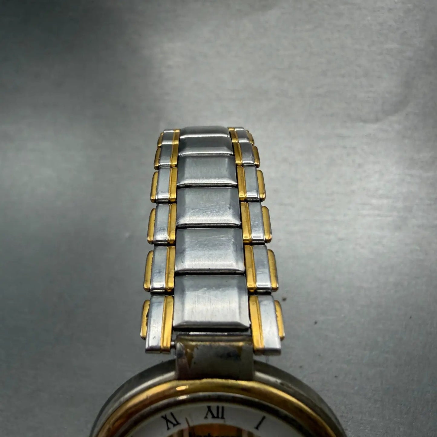 48043091