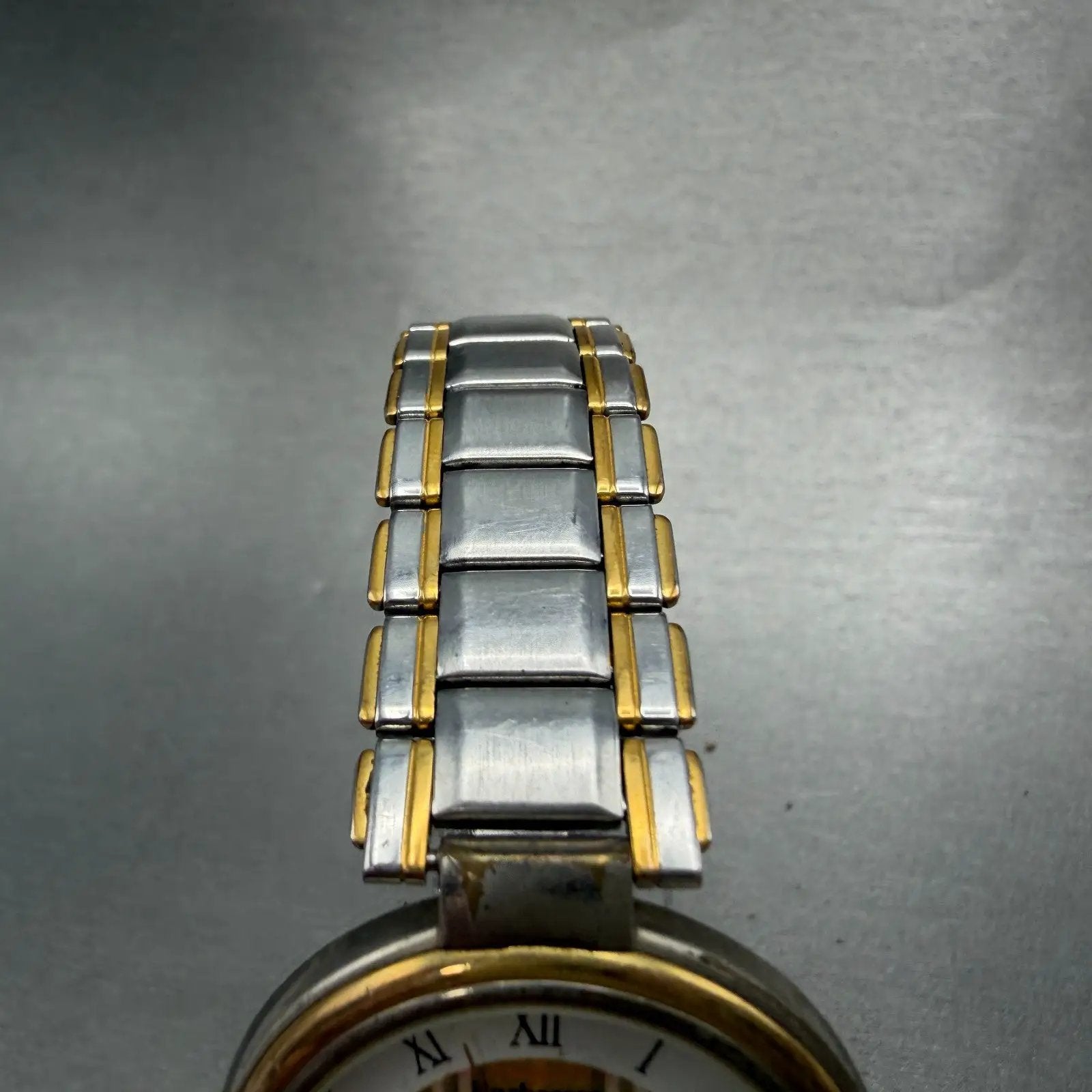 48043091