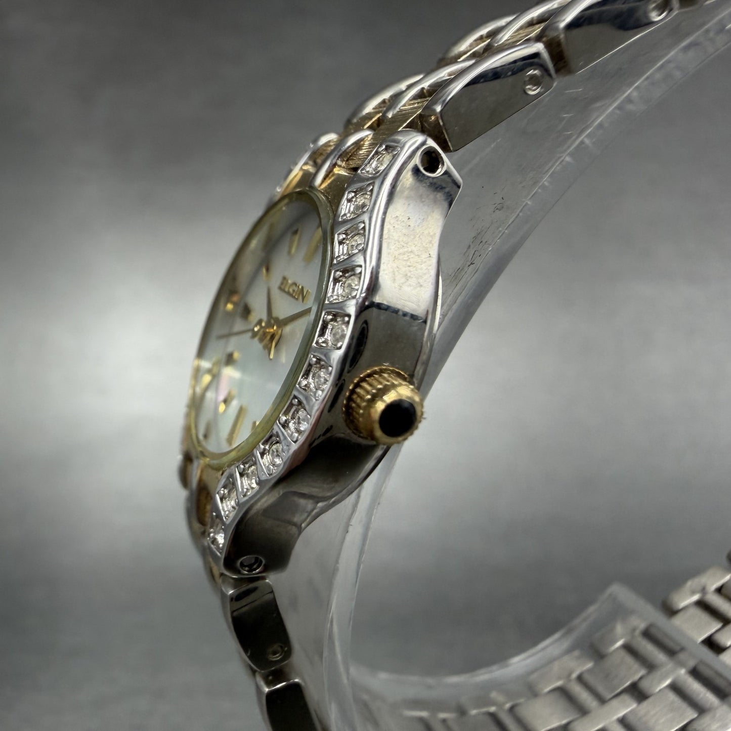 Elgin Watch Women 21mm MOP Dial Two Tone Round Bracelet VC11 New Battery2