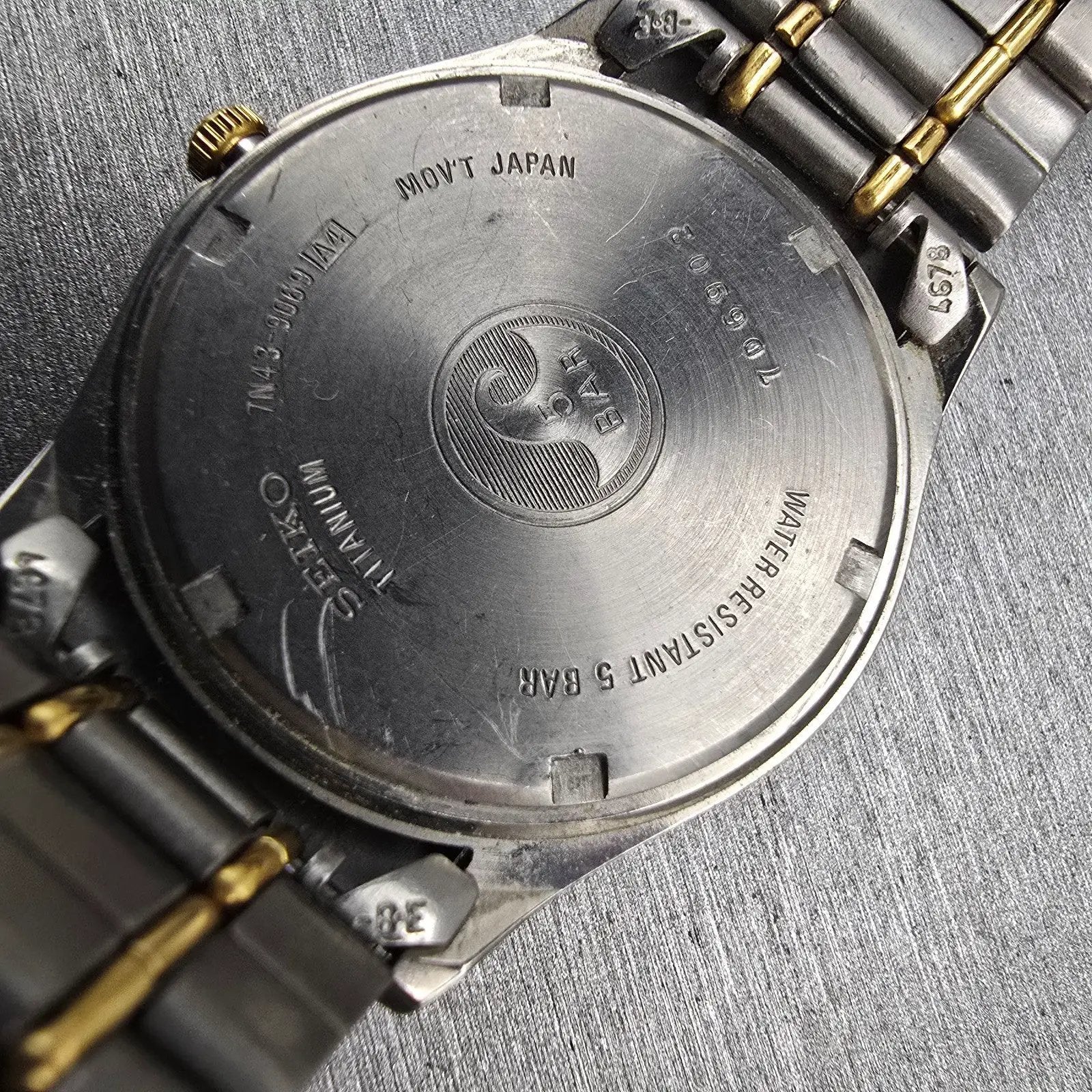 Seiko Titanium Watch Men 36mm Gray Dial Daydate Round 7N43-9069 New Battery VTG10