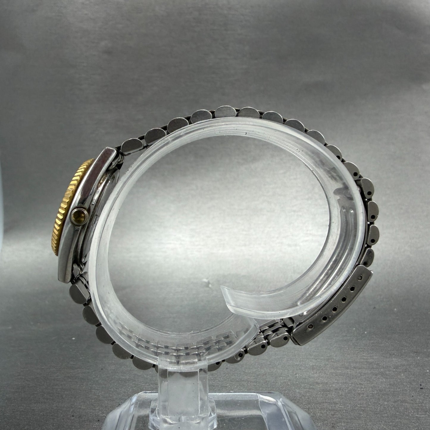 Seiko Watch Women 25mm White Dial Two Tone Daydate Round 7n83-0041 New Batt NM826