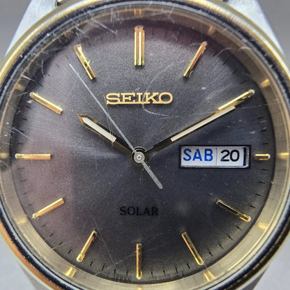 Seiko Solar Watch Men 37mm Gray Dial Two Tone Daydate Round V158-0AA0 Runs JKMN1