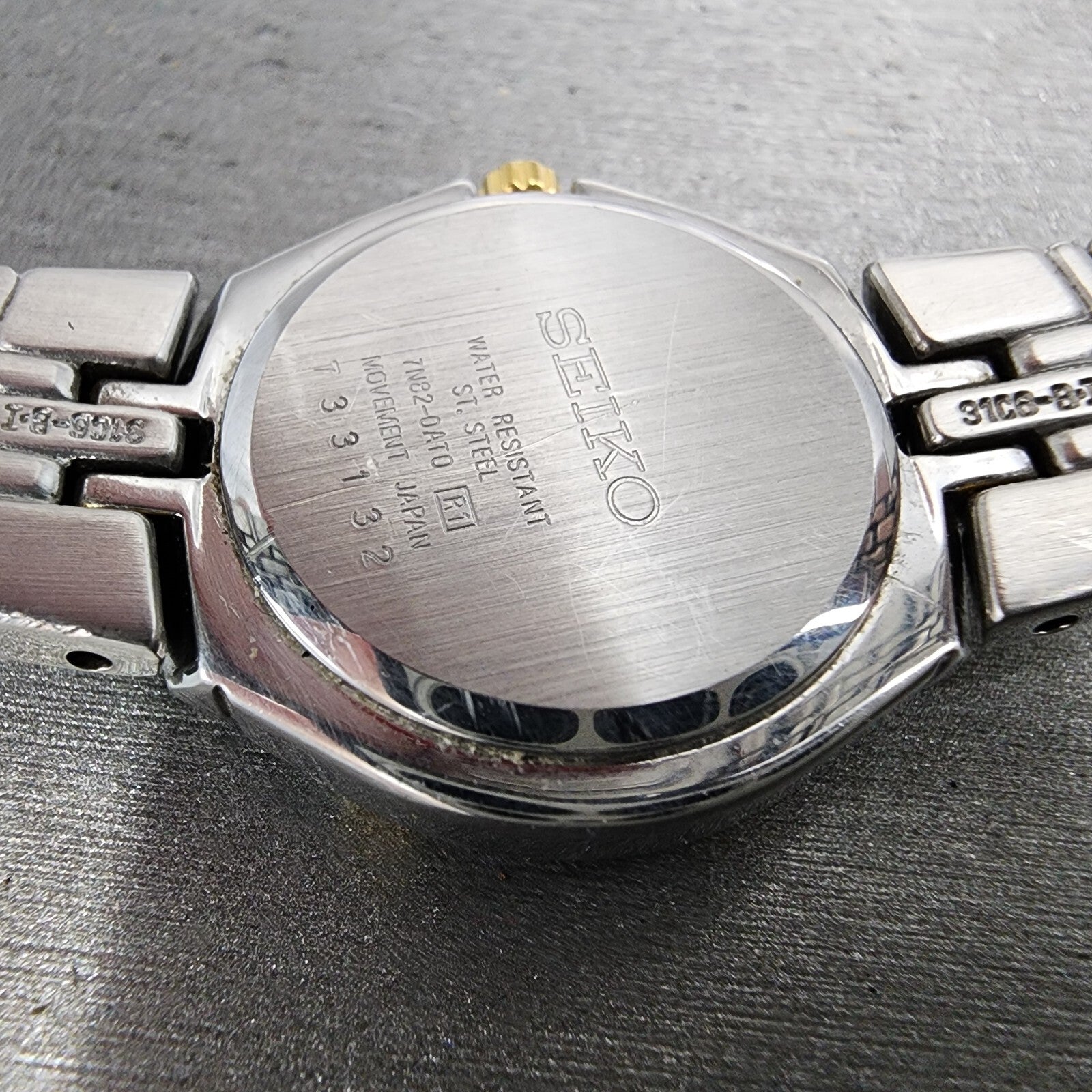Seiko Watch Women 26mm White Dial Two Tone Date Round 7n820at0 New Battery9