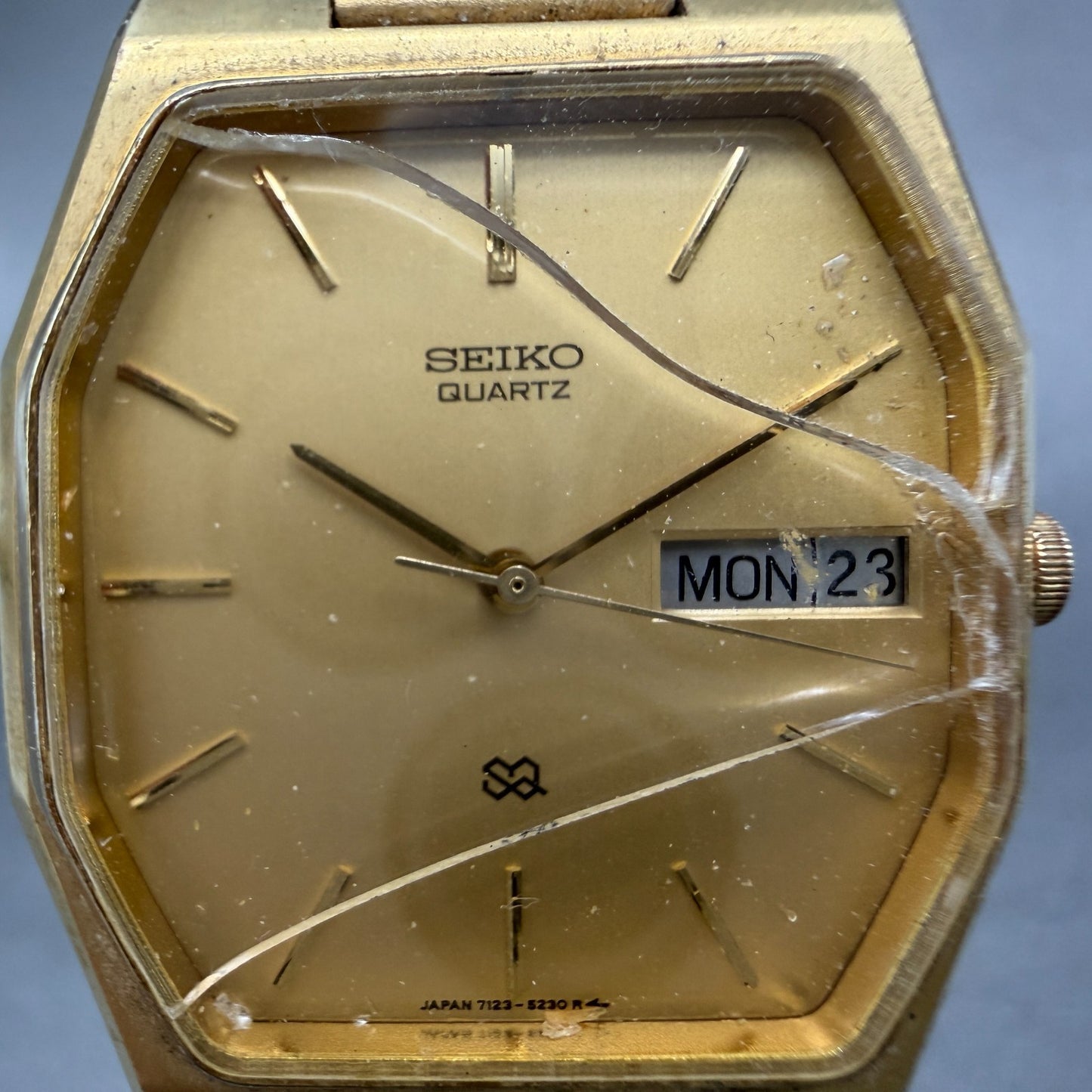 Seiko SQ Watch Men 31mm Champagne Dial Gold Tone Daydate 7123-5239 New Battery0