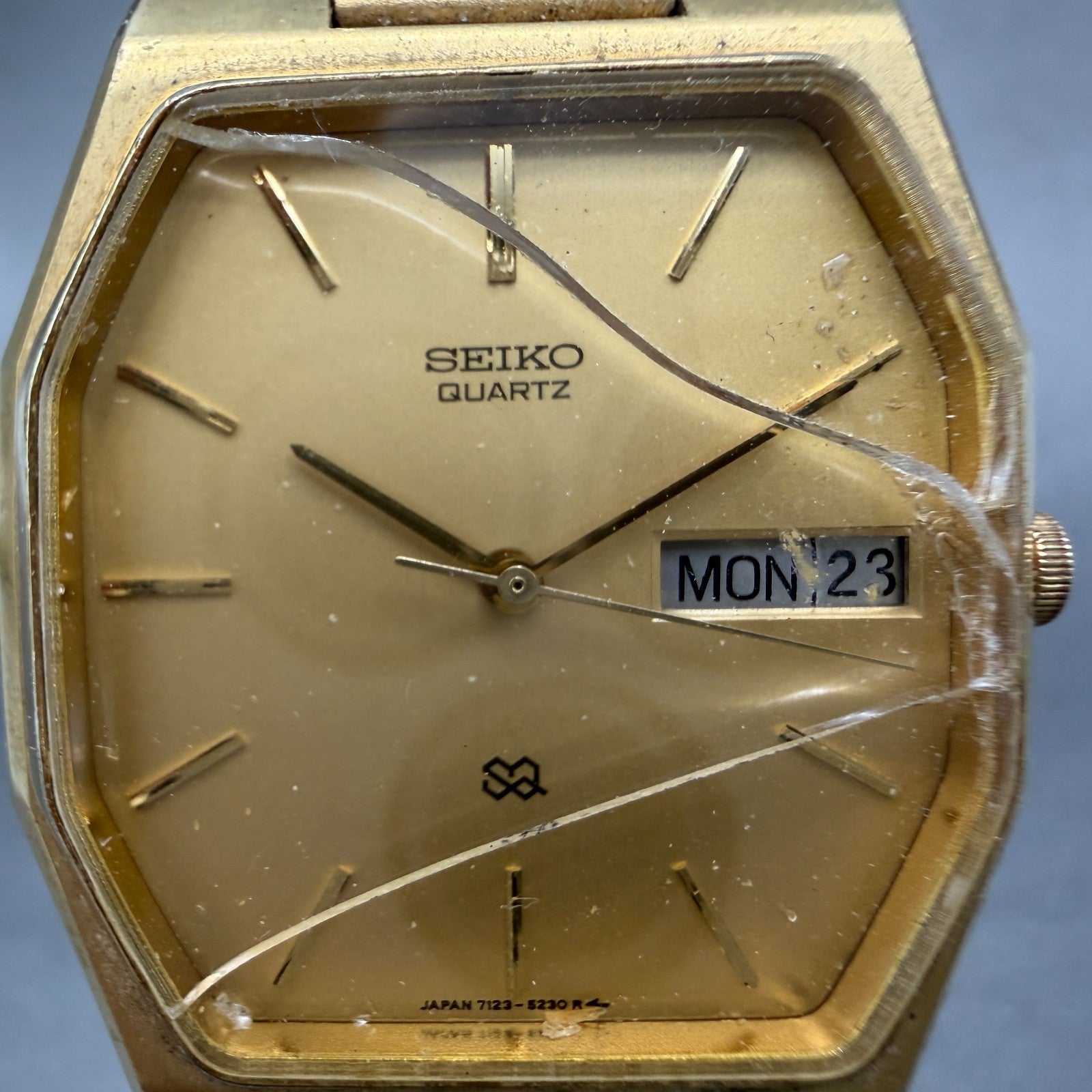 Seiko SQ Watch Men 31mm Champagne Dial Gold Tone Daydate 7123-5239 New Battery0