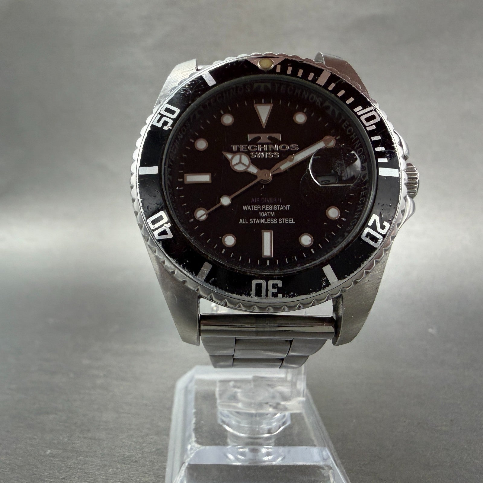 Technos Dive Watch Men 41mm Black Dial Silver Tone Round TAM629 New Battery A5