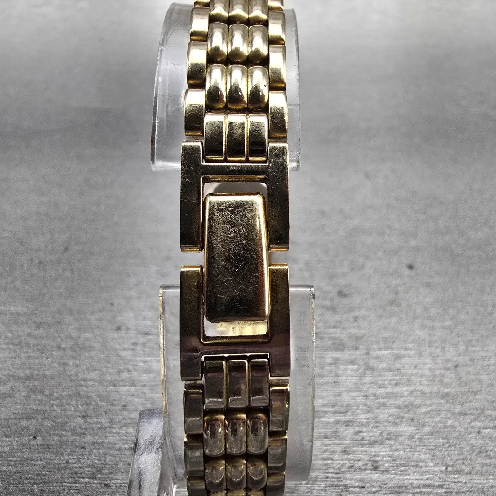 Seiko Watch Women 15mm Black Dial Gold Tone Oval 1F20-5B99 New Battery Vintage7