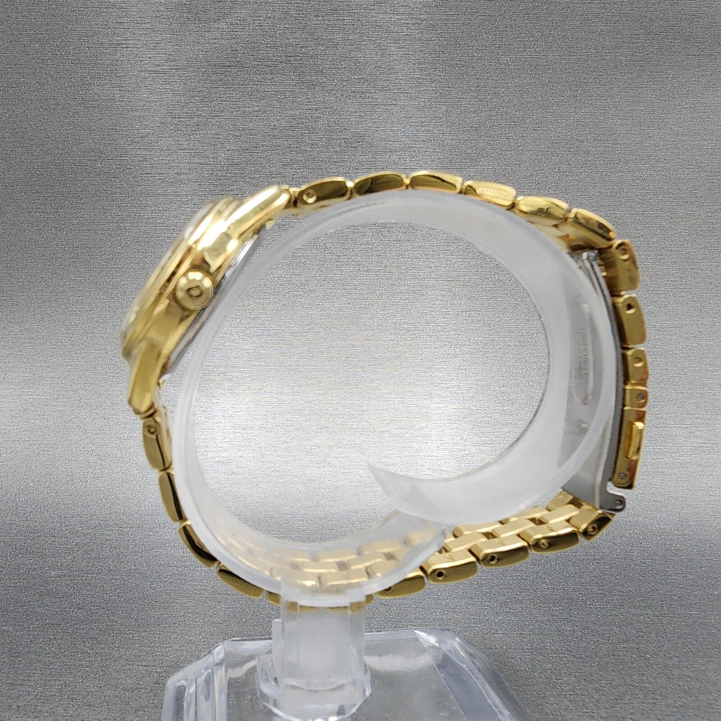 Citizen EcoDrive Watch Women 27mm White Dial Gold Tone Round EM068274A Works6
