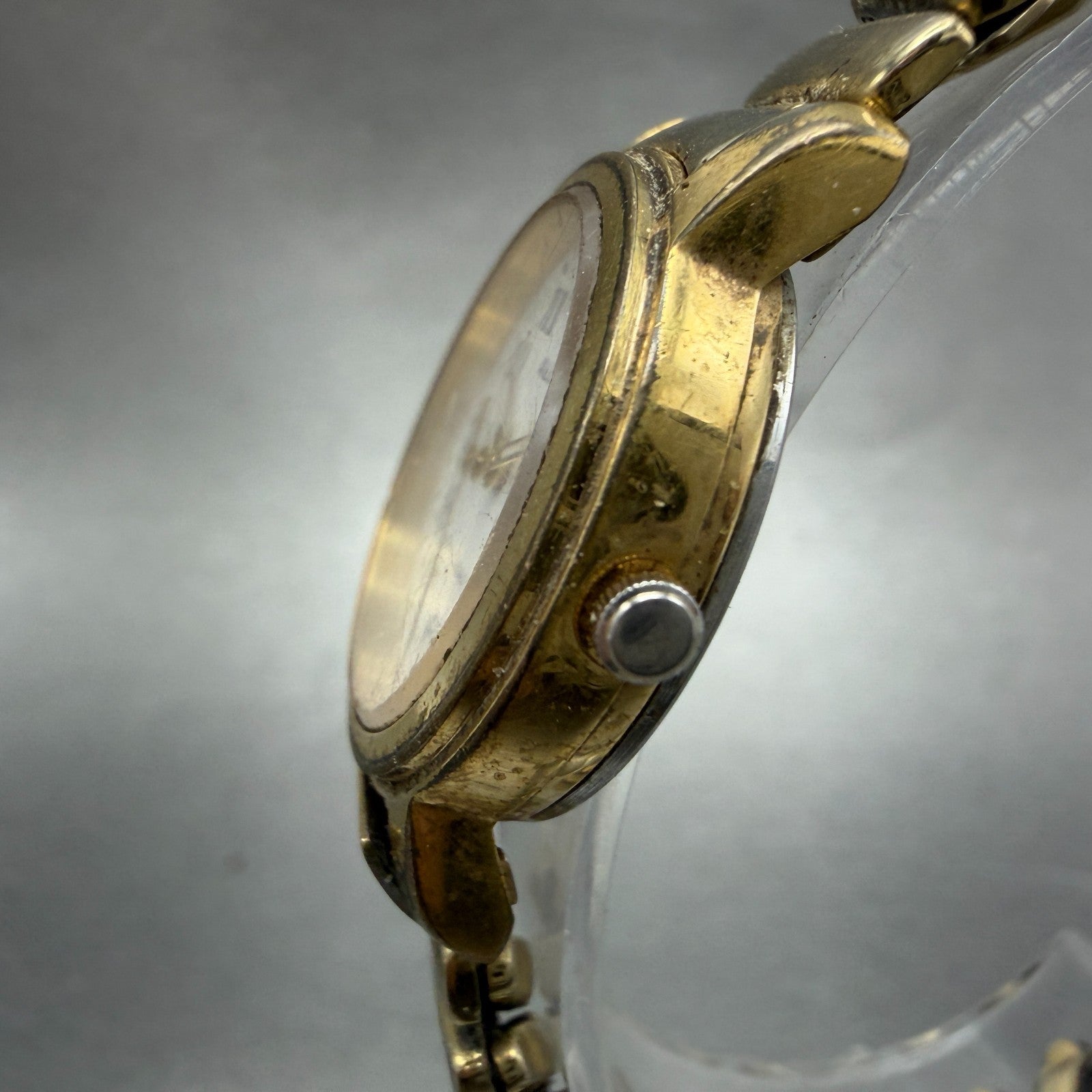 Seiko Alba Watch Women 25mm White Dial Gold Tone Round V501-0EB0 New Battery2