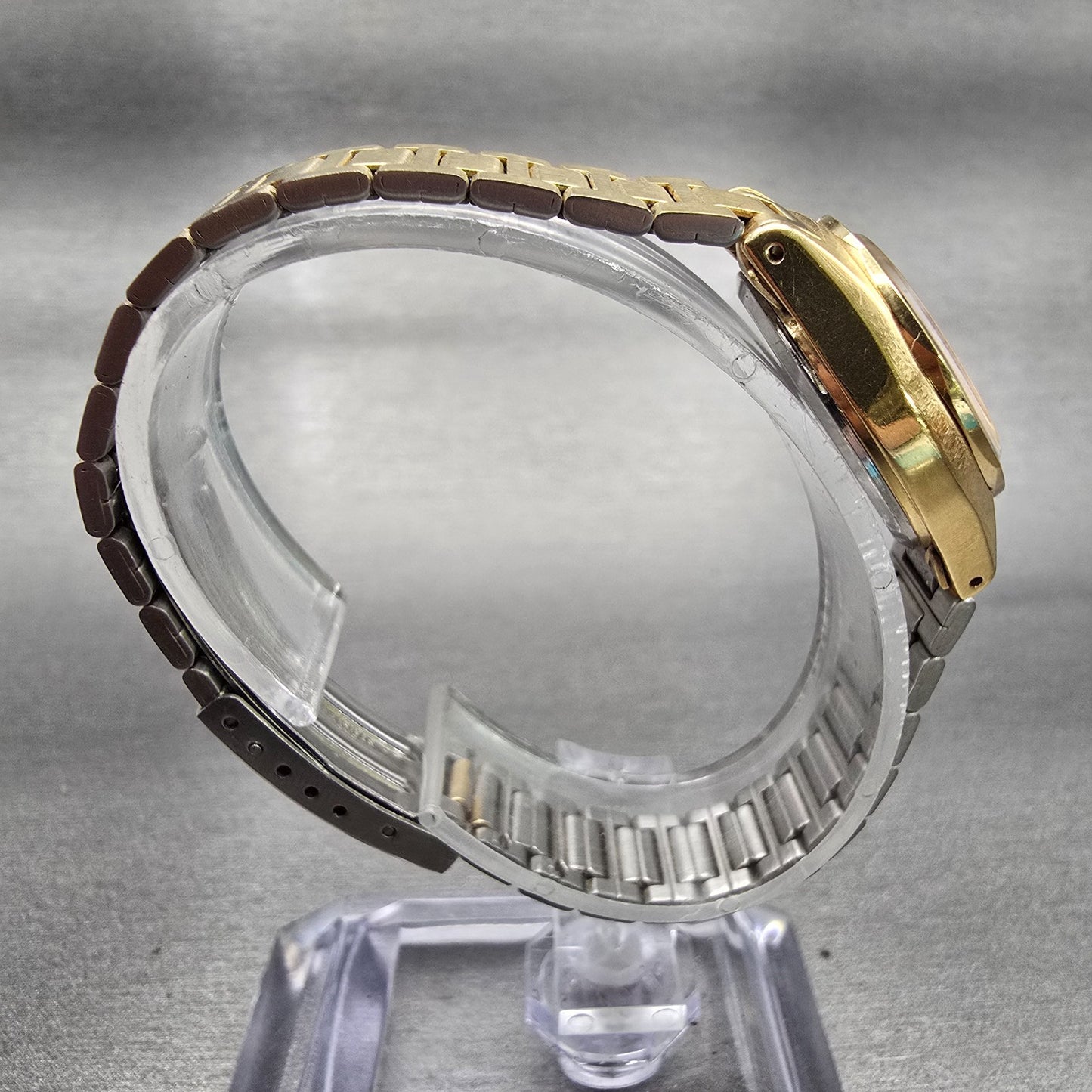 Seiko SQ Watch Women 23mm Gold Dial Gold Tone Daydate Round 8523-0049 New Batt8