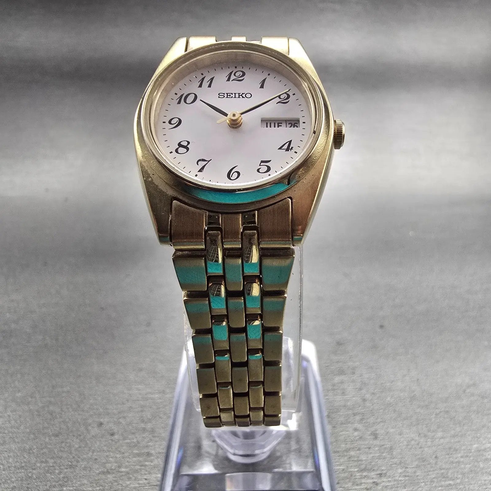 Seiko Watch Women 23mm White Dial Gold Tone Daydate Round 7N83-0011 New Battery5