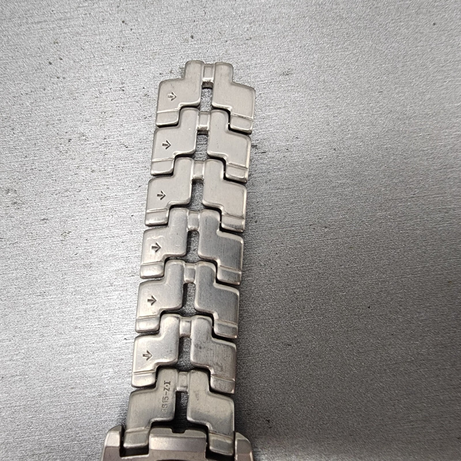 Seiko Titanium Watch Men 35mm Black Dial Gray Tone Date 7n320069 BROKEN BAND8