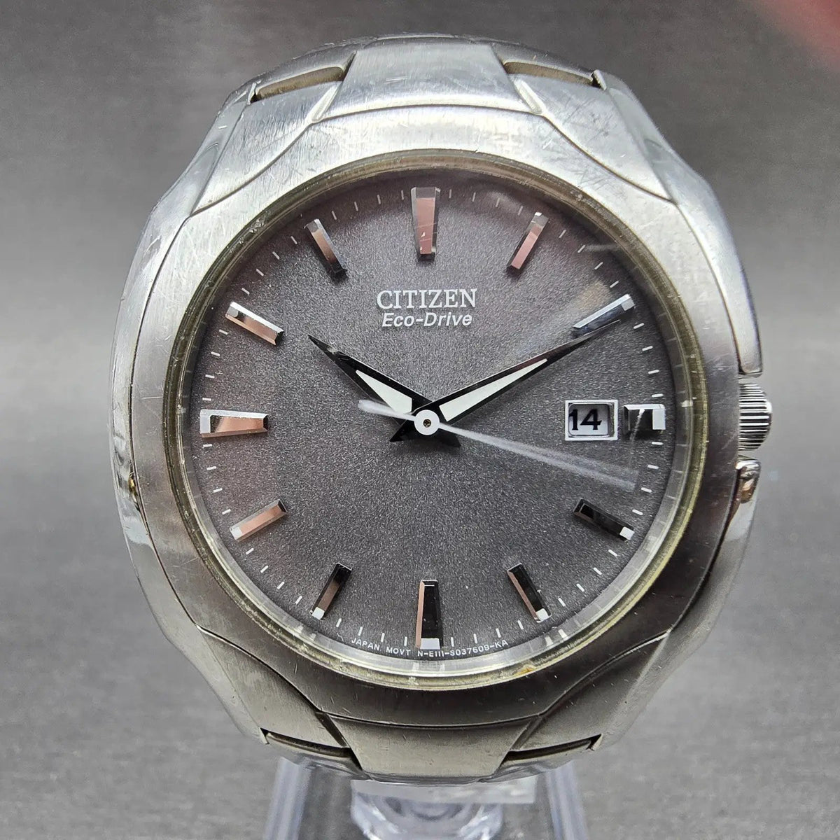 Citizen Eco-Drive Watch Men 39mm Silver Dial Silver Tone Date E111-S022240 RunsD0