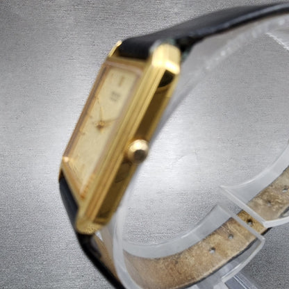 Seiko Tank Watch Women 19mm Champagne Dial Gold Tone 73215670 New Battery2