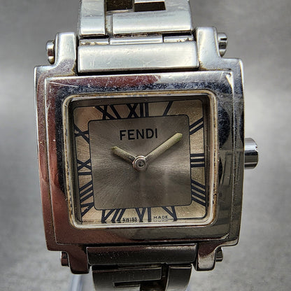 Fendi Quadro 6000L Watch Women 25mm Silver Dial Silver Tone NO BACK New Battery1