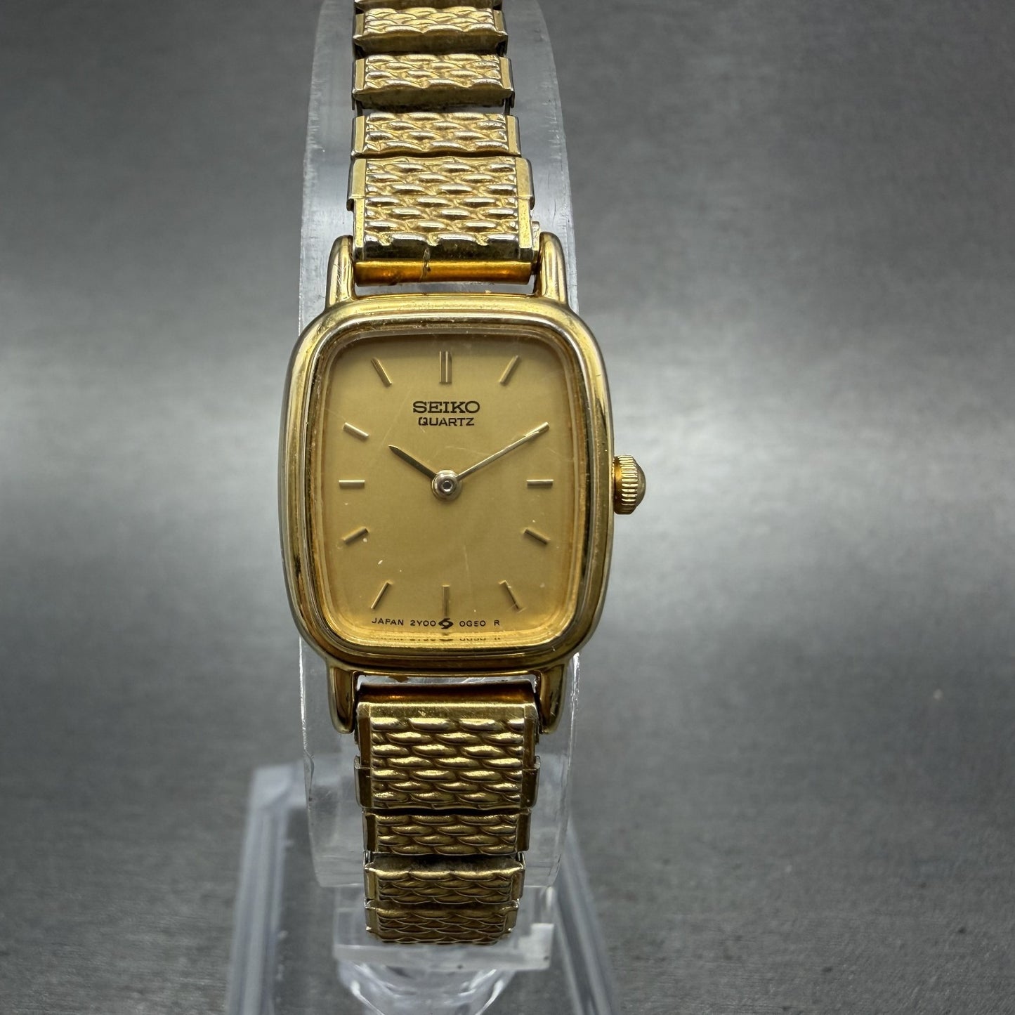 Seiko Watch Women 17mm Champagne Dial Gold Tone Rectangle 2y005b49 New Battery0