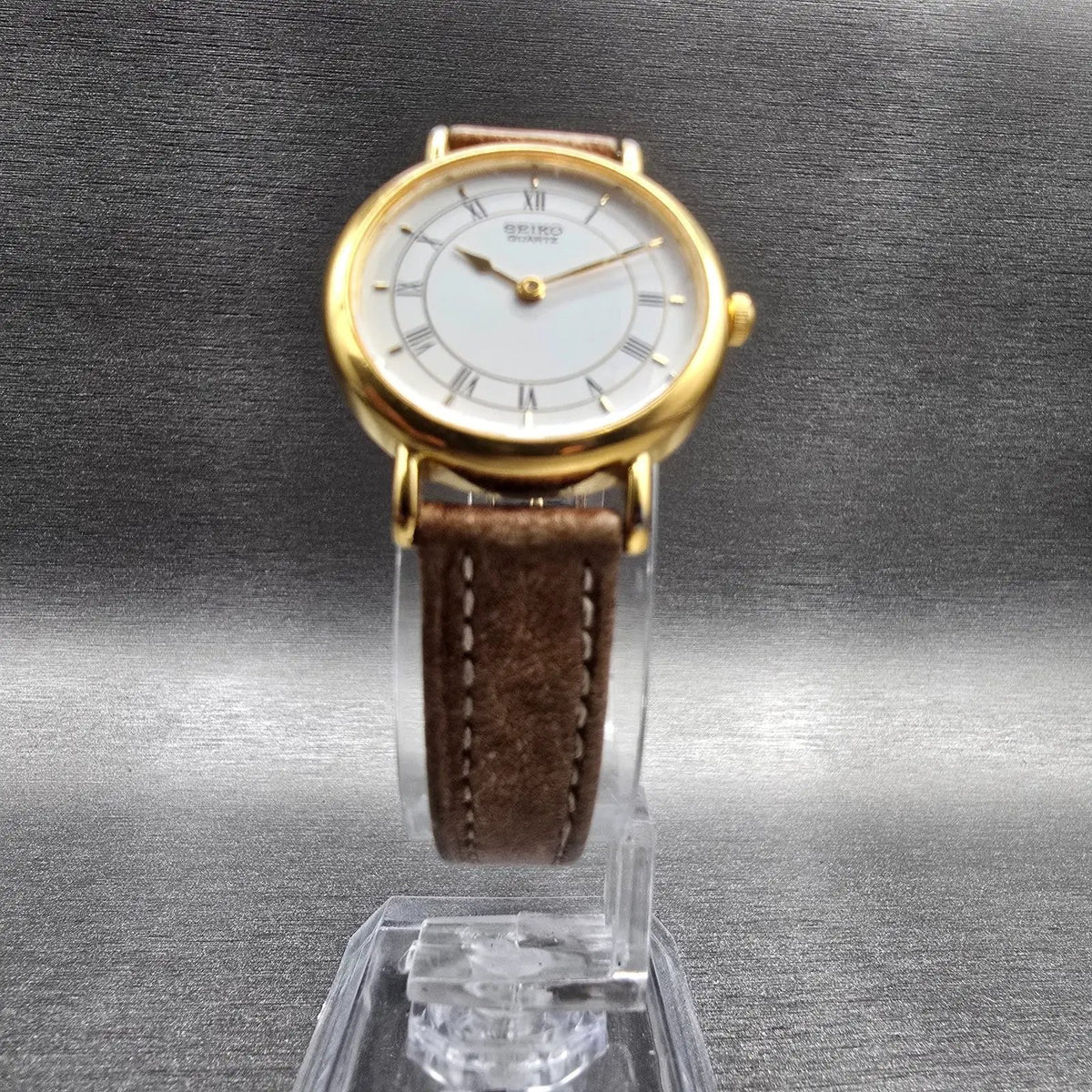 Seiko Watch Women 24mm White Dial Gold Tone Round 2Y00-0A59 New Battery Vintage5