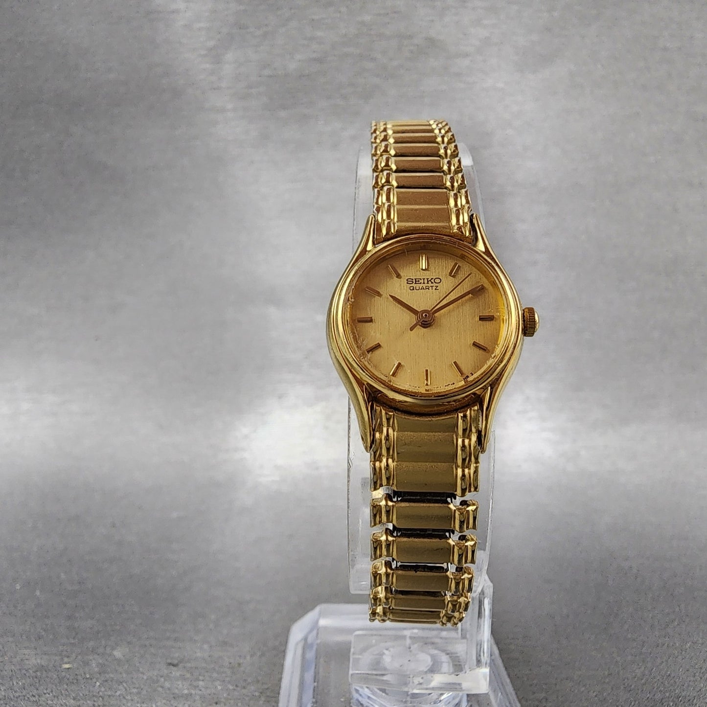 Seiko Watch Women 20mm Gold Dial Gold Tone Round 1N010E19 New Battery5