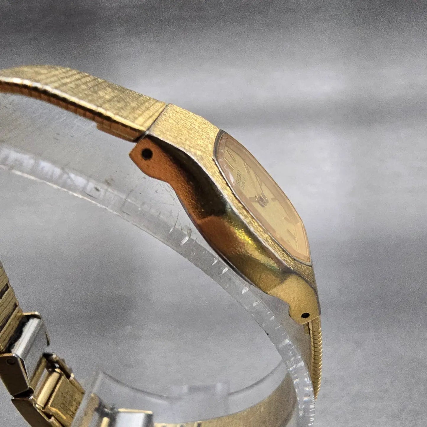 Seiko Watch Women 16mm Gold Dial Gold Tone Octagon 2P20-5H39 New Battery Vintage3