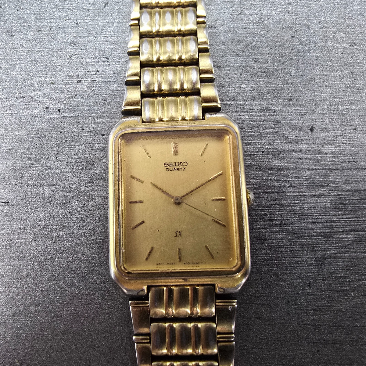 Seiko Tank Watch Men 26mm Gold Dial Gold Tone Rectangle V701-5J00 PARTS0