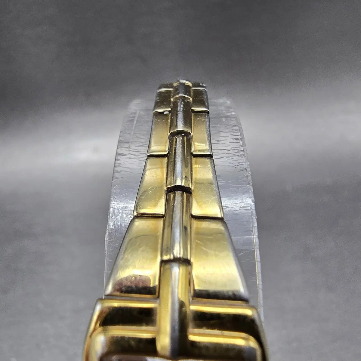 Seiko Solar Tank Watch Women 15mm Gold Dial Gold Tone Rectangle V116-0AH0 WorksL4