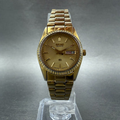 Seiko SQ Watch Women 24mm Gold Dial Gold Tone Daydate Round 3E23-0A60 NewBatt H95