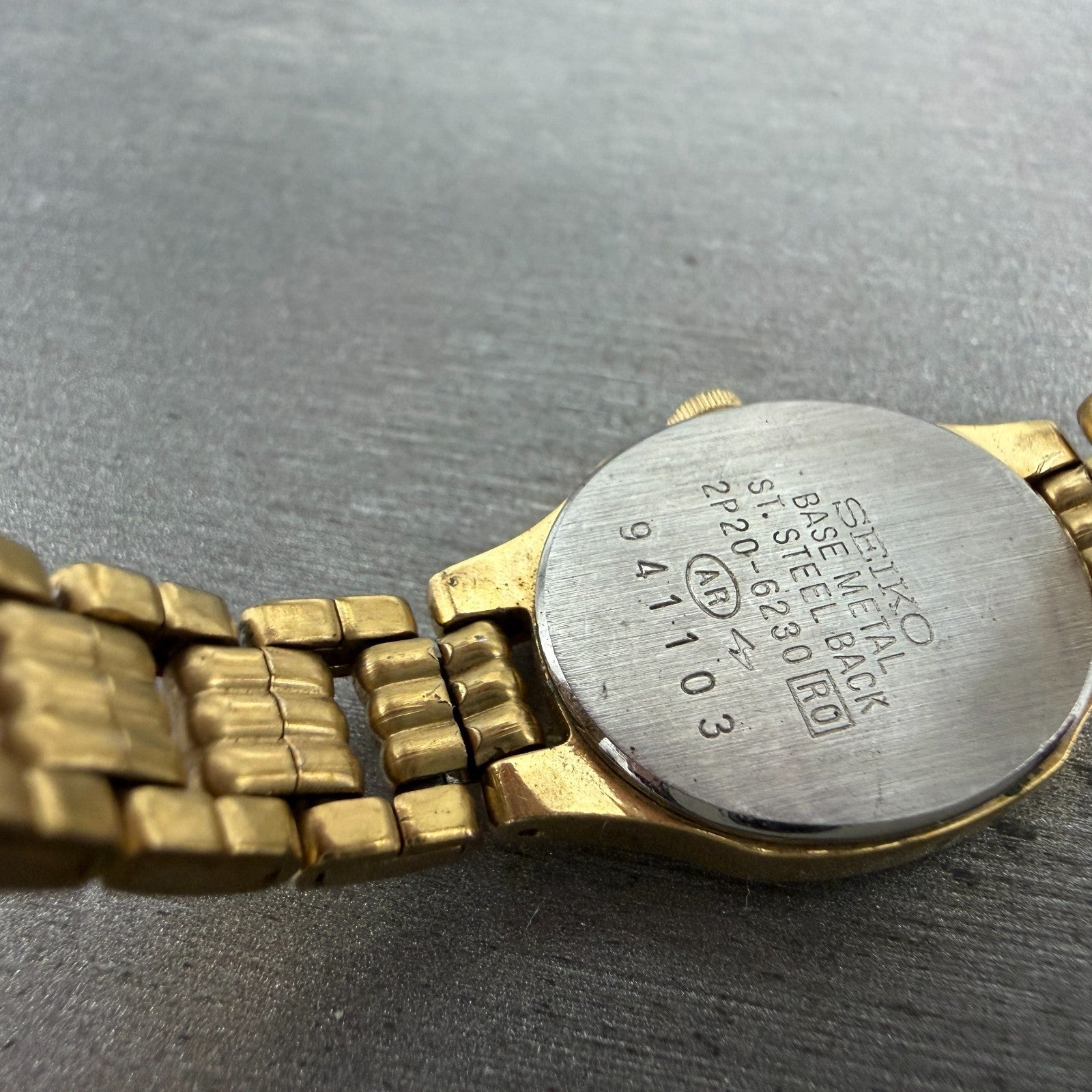 Seiko Watch Women 17mm Silver Dial Gold Ton Oval 2P20-6230 New Battery Vinatge9