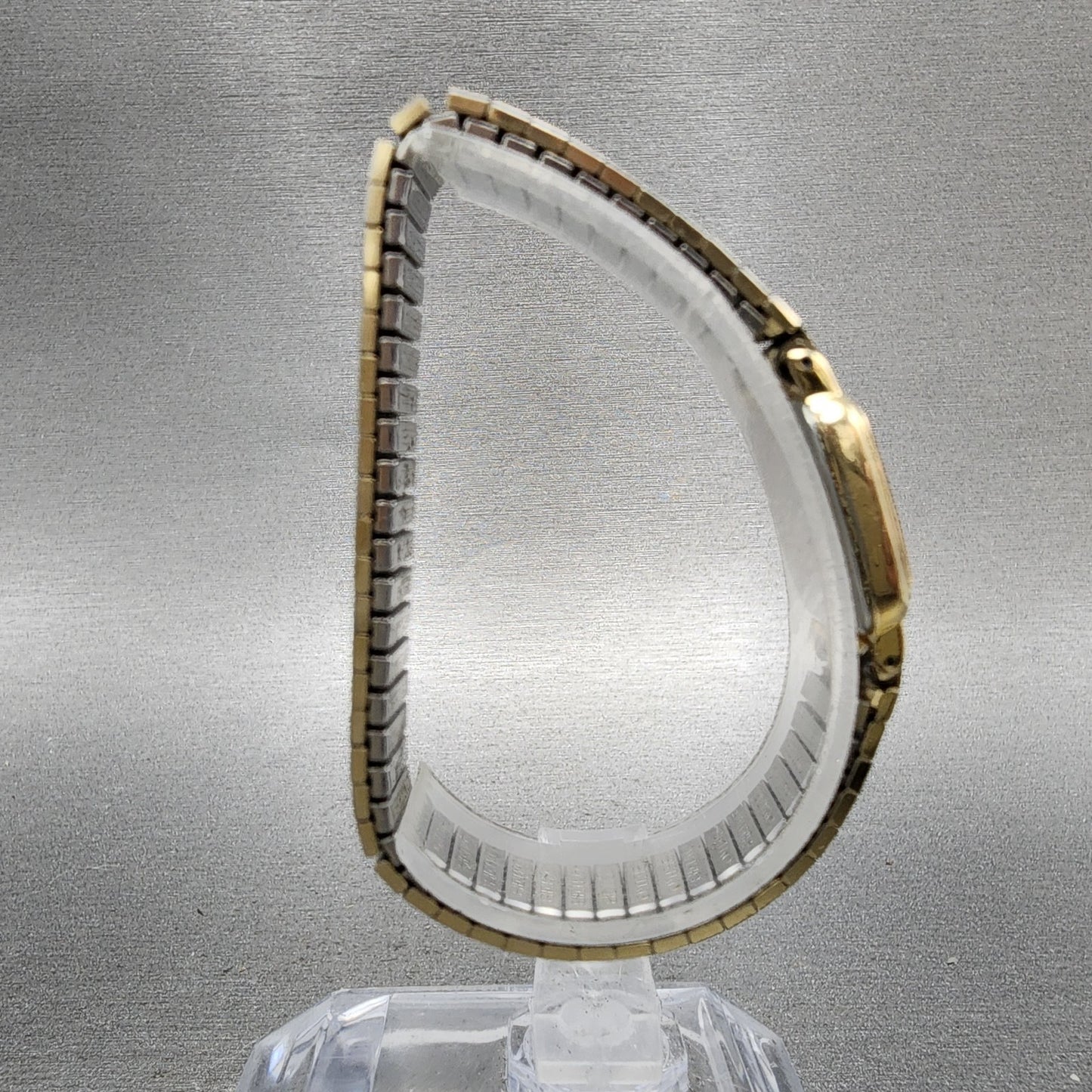 Seiko Watch Women 17mm Champagne Dial Gold Tone Rectangle 2y005b49 New Battery8