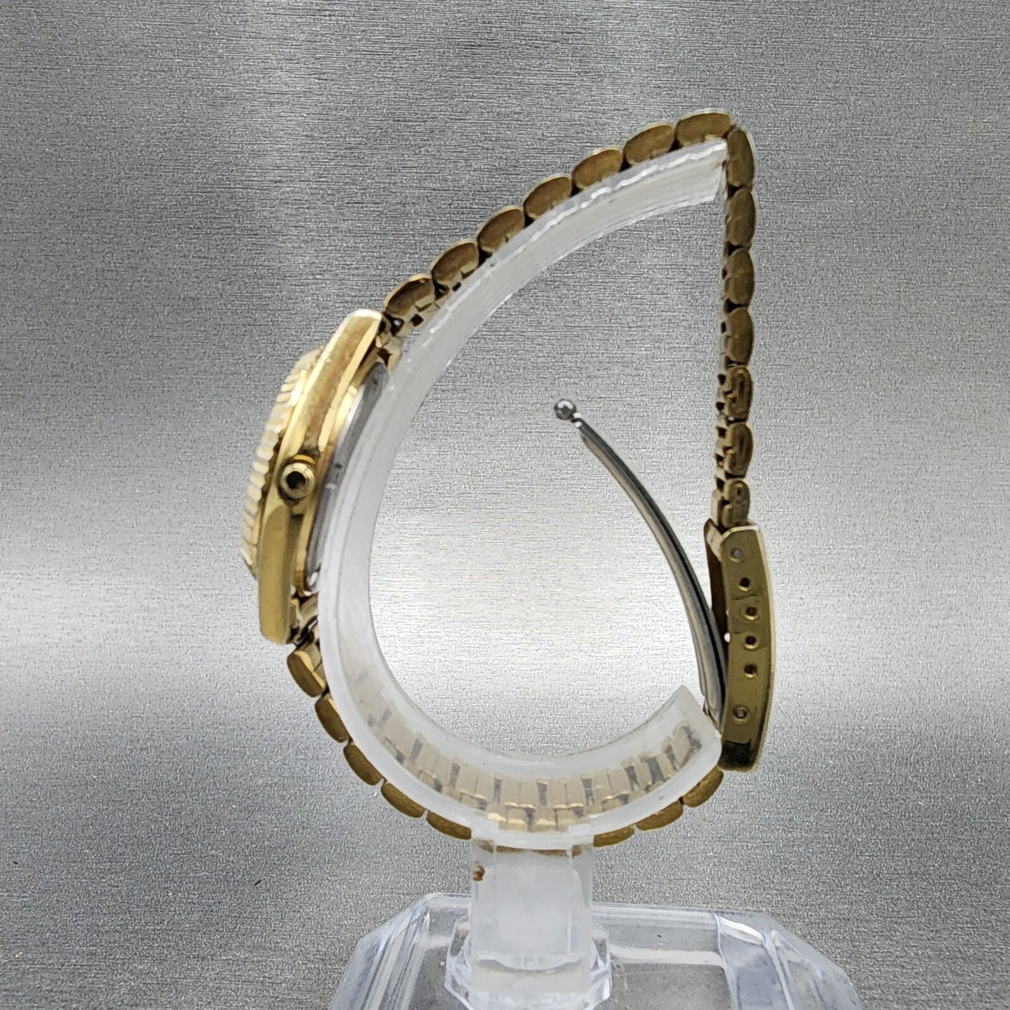 Seiko SQ Watch Women 24mm Gold Dial Gold Tone Daydate Round 3E230A69 New Batt6