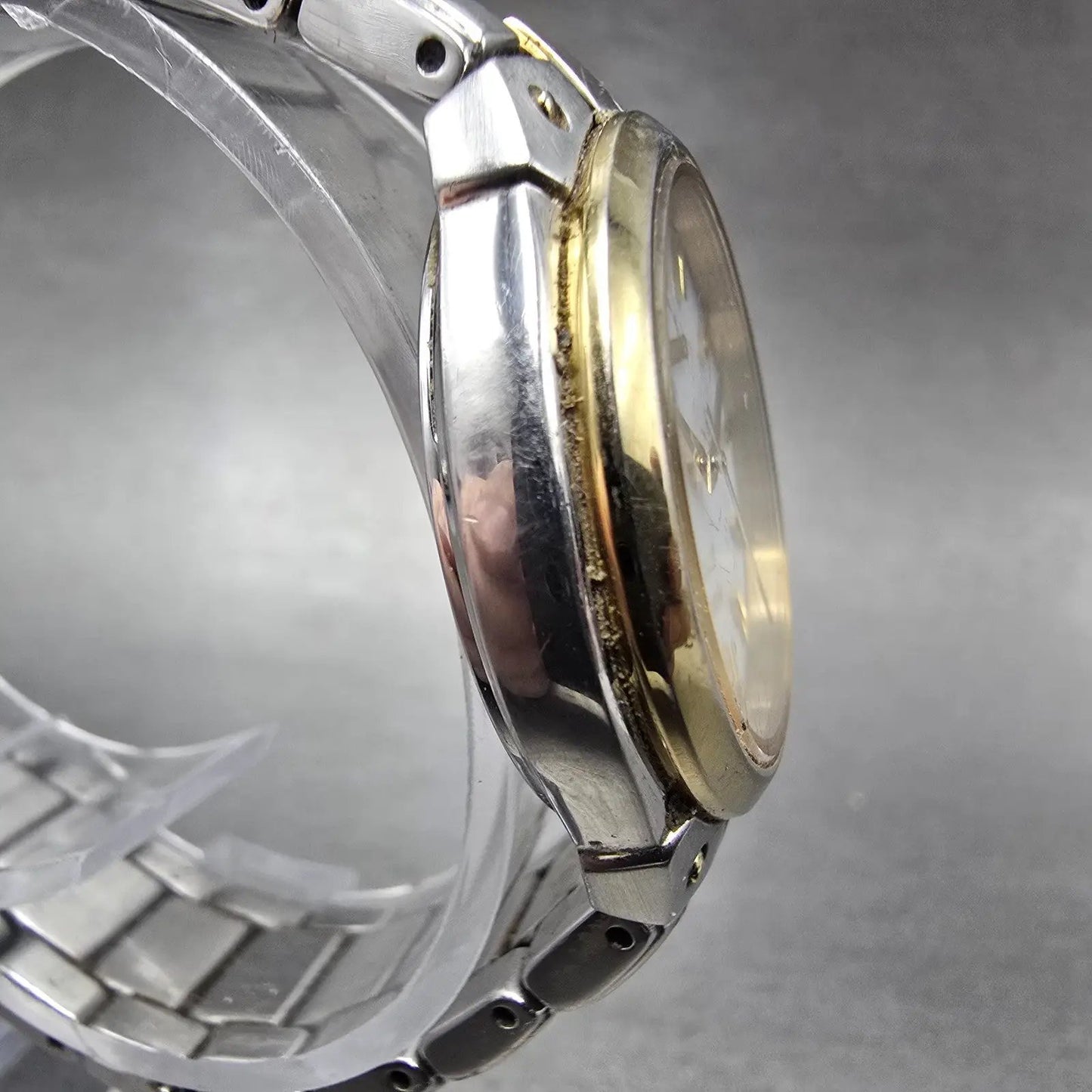 Seiko Solar Watch Women 30mm White Dial Two Tone Date READ!!!!!!! V137-0AX0 Runs3