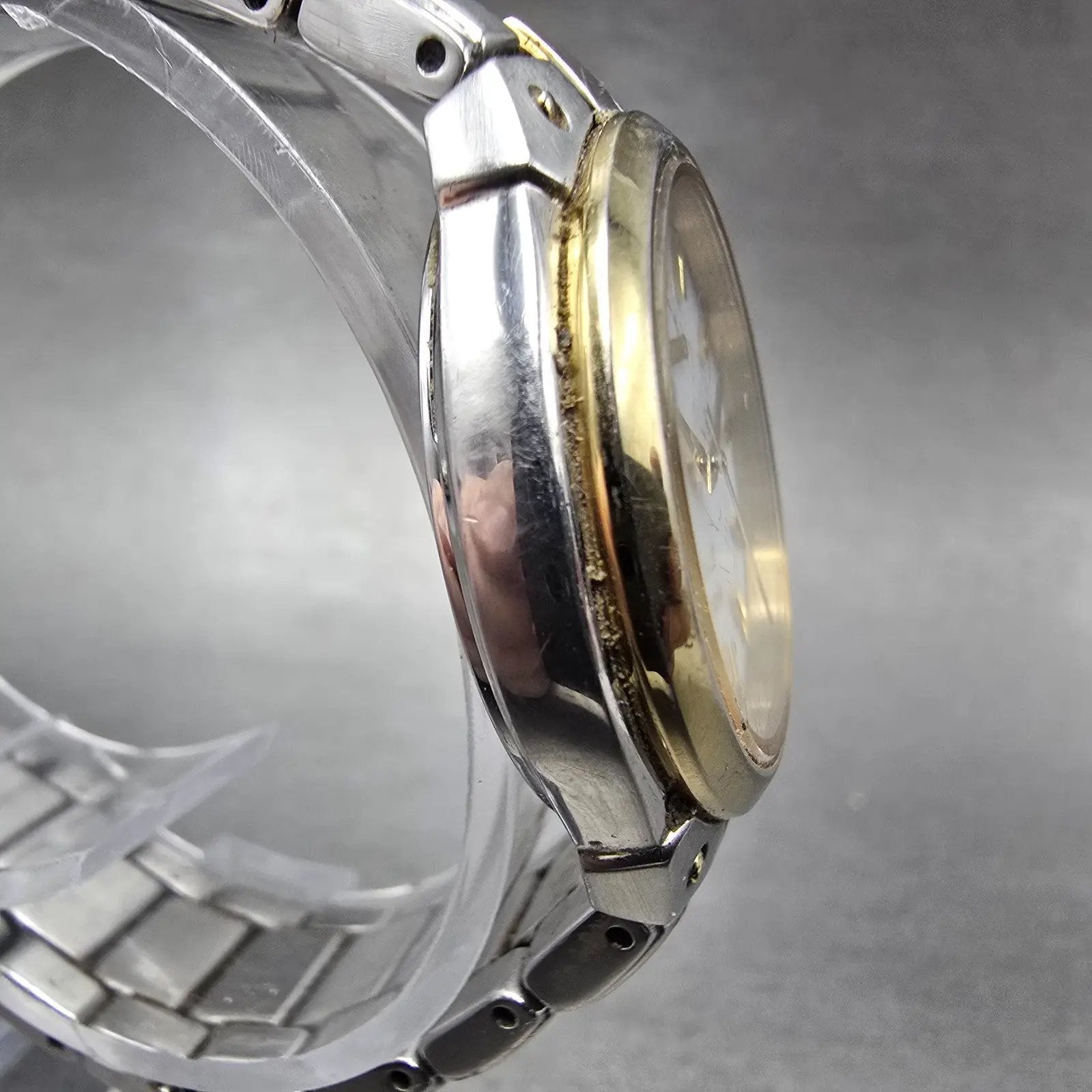 Seiko Solar Watch Women 30mm White Dial Two Tone Date READ!!!!!!! V137-0AX0 Runs3