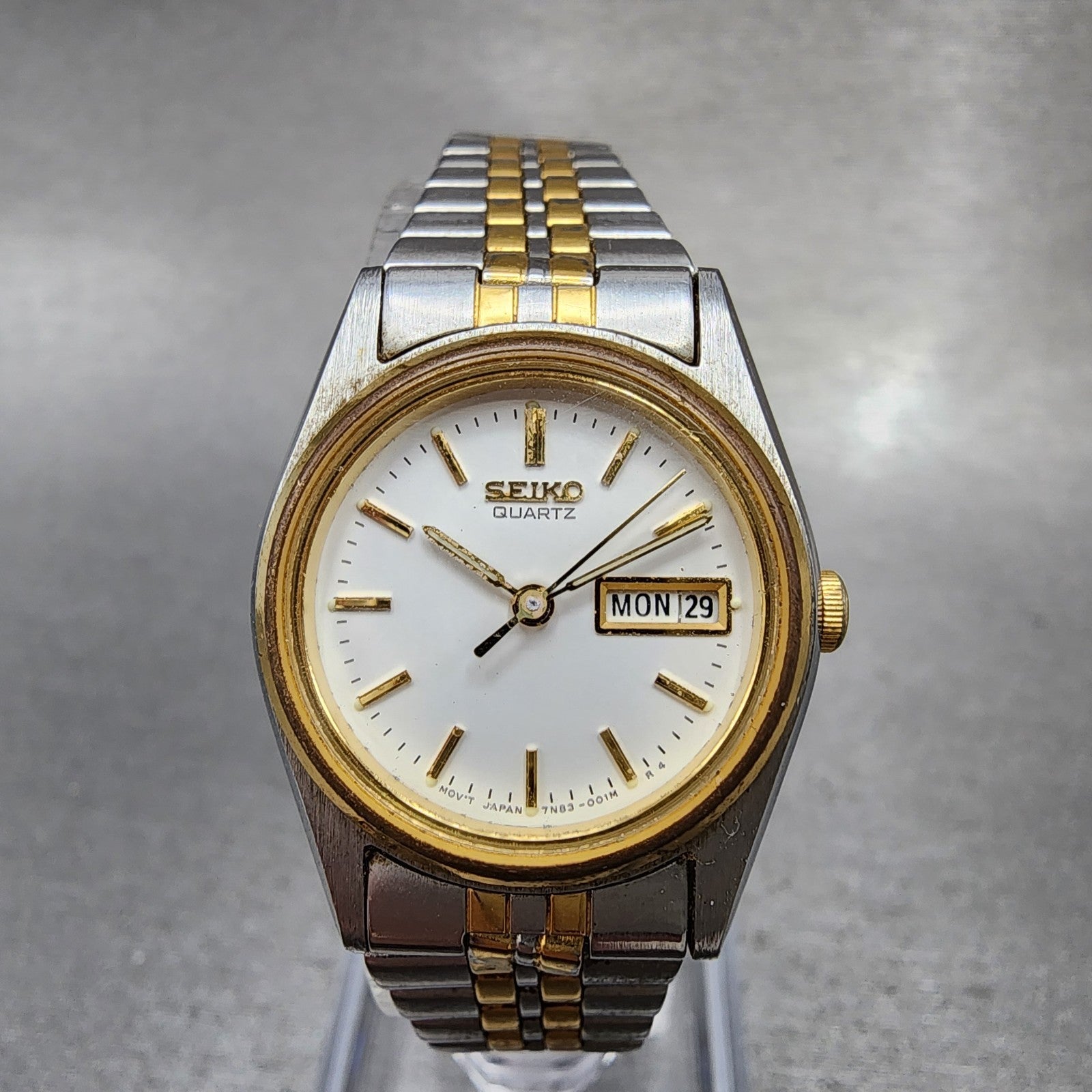 Seiko Watch Women 25mm White Dial Two Tone Daydate 7n430011 Round New BatteryBA0