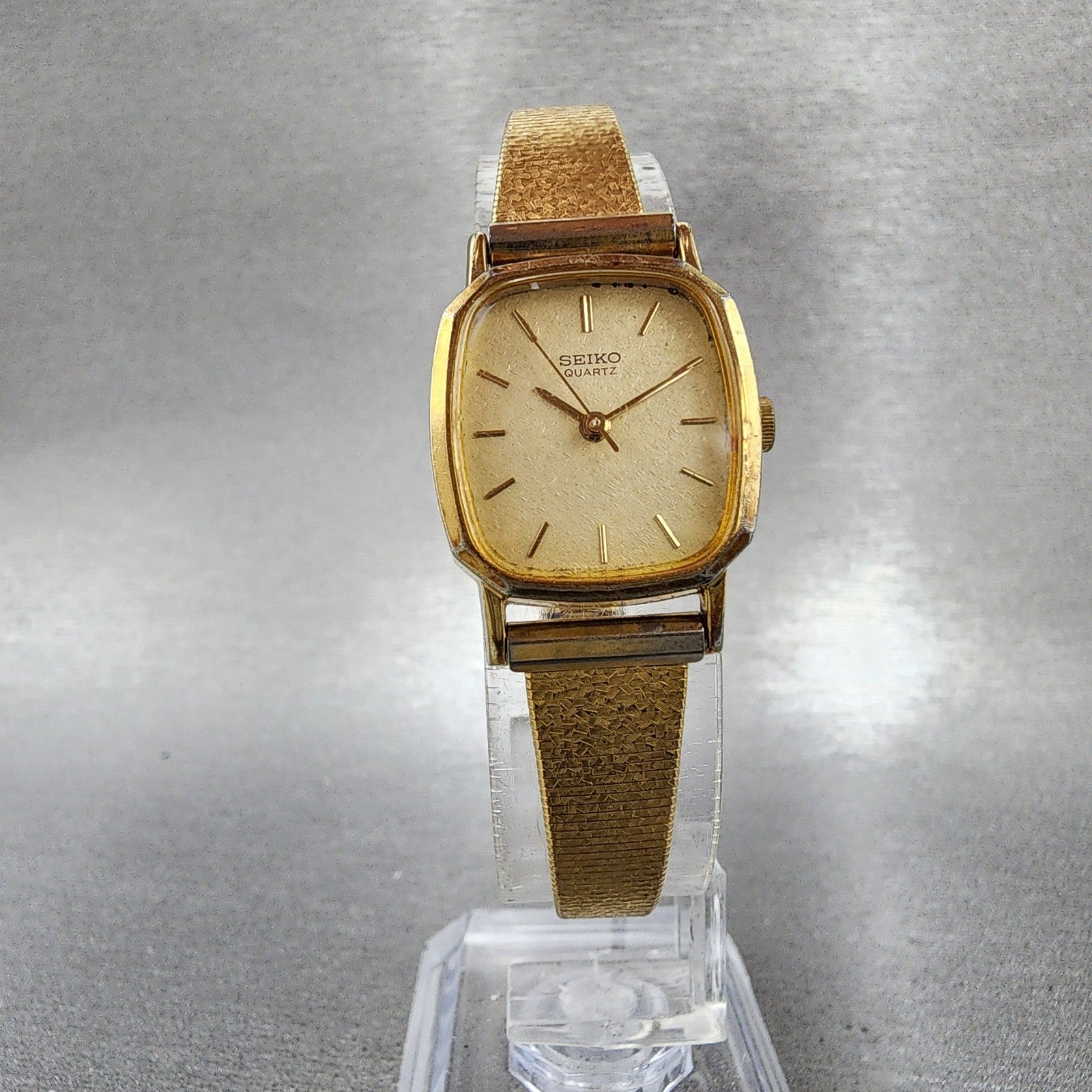 Seiko Watch Women 20mm Champagne Dial Gold Tone 54215180 New Battery5