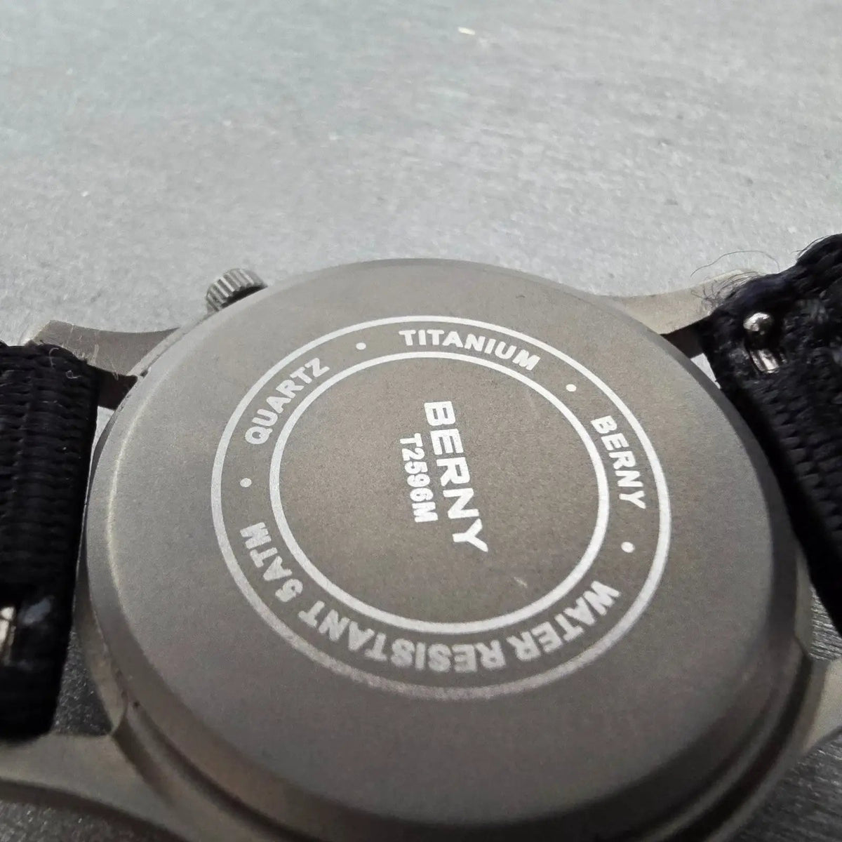 BERNY Field Watch Men 37mm Silver Dial Titanium Round New Battery10