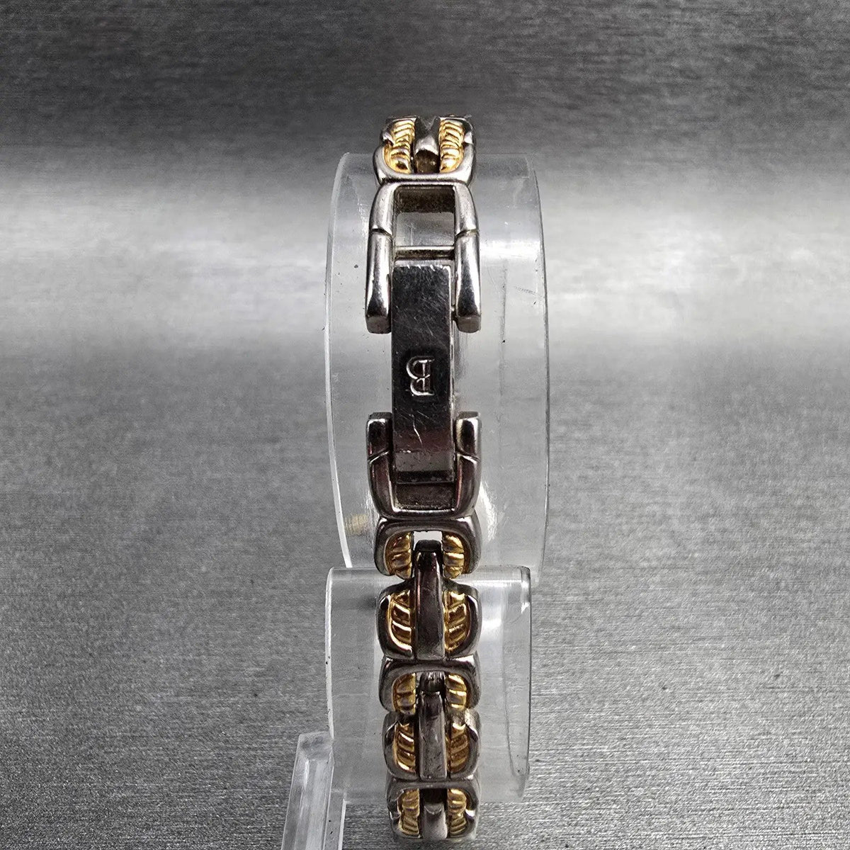 Bulova Watch Women 17mm White Dial Two Tone Oval 98L66 New Battery JP3247