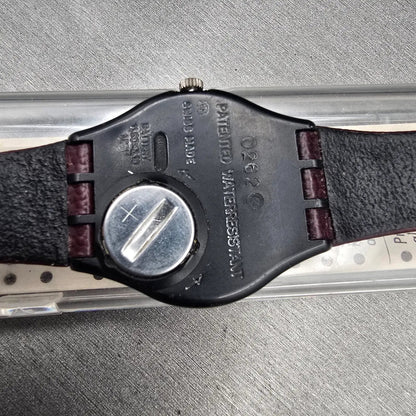 Swatch Bookey's Bet Watch Men 34mm Red Dial Red Tone Round GX118 New Battery VTG10