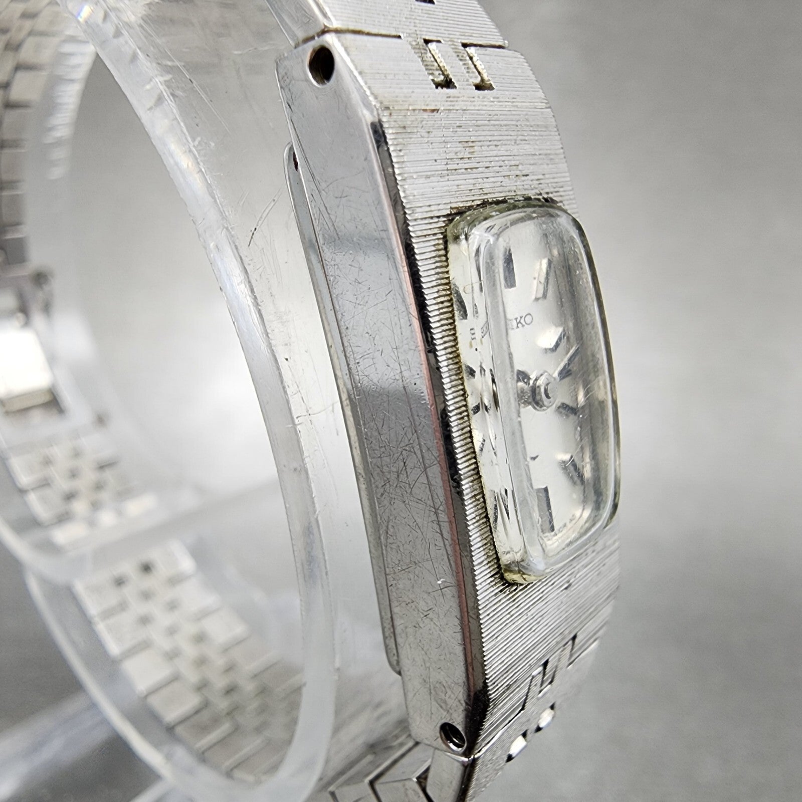 Seiko Tank Watch Women 12mm Silver Dial Silver Tone Rectangle Manual Wind Runs3