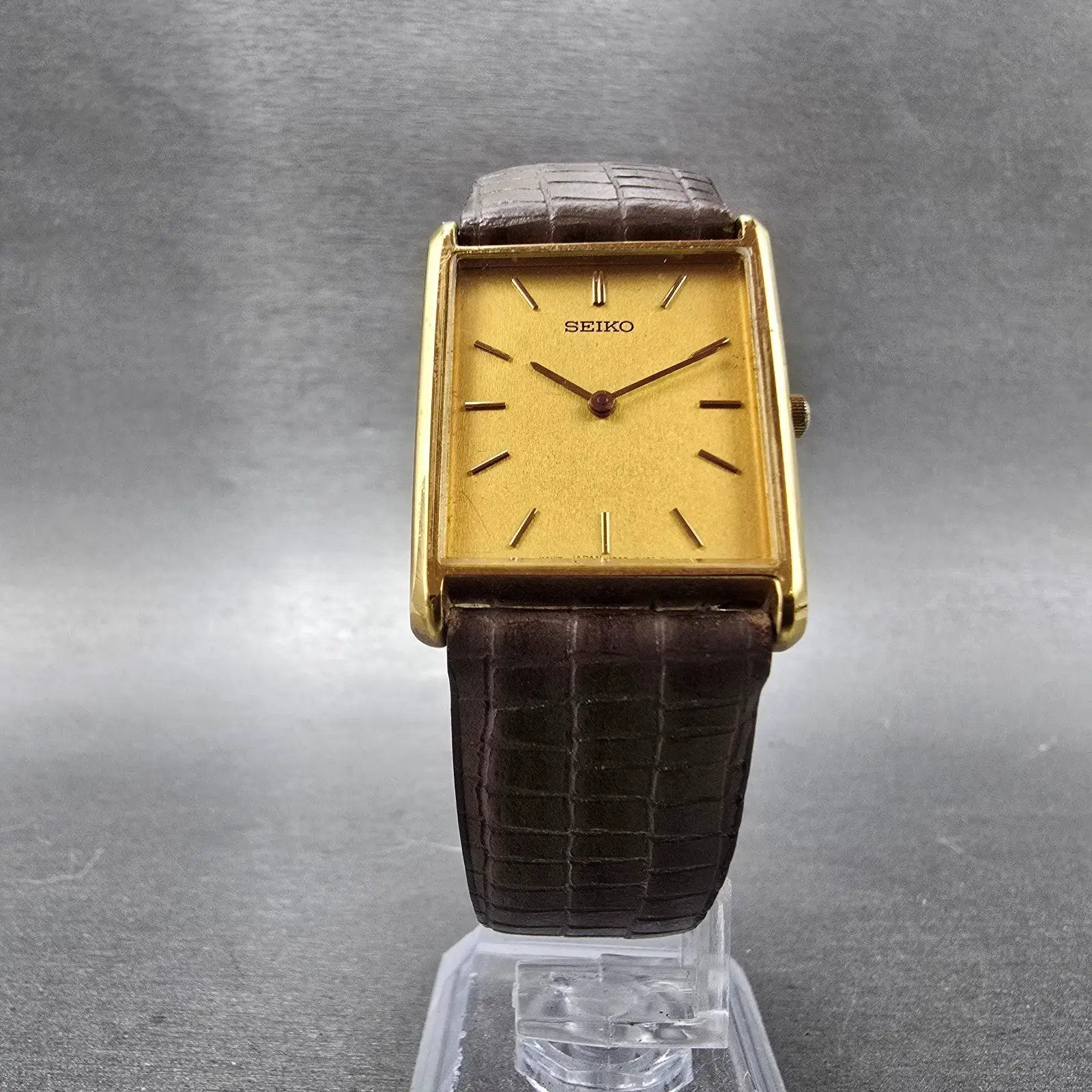 Seiko Tank Watch Men 25mm Champagne Dial Gold Tone Rectangle V700-5K30 New Batt5